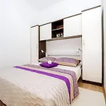 Perinic Apartman Vrsi